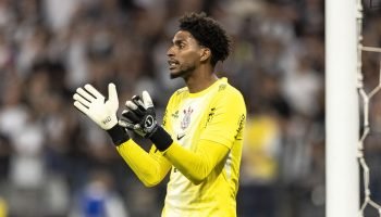 Hugo-Souza-Corinthians-8