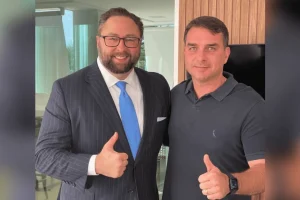 Jason-Miller-Flavio-Bolsonaro-1-1-1200x675-1