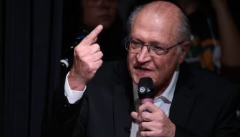 alckmin-e-oficializado-como-vice-na-chapa-de-lula-em-convencao-do-psb-metropoles-3-scaled-1