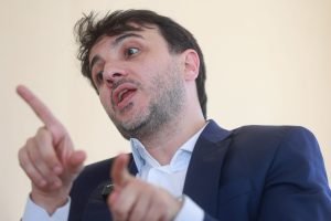 candidato-a-presidencia-da-republica-pelo-missao-renan-santos-e-entrevistado-pelo-metropoles-5-scaled-1