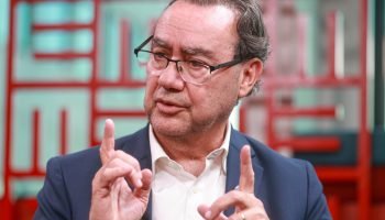 candidato-do-avante-a-presidencia-da-republica-escritor-augusto-cury-e-entrevistado-no-estudio-metropoles-7-scaled-1