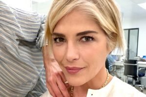 colapso-selma-blair-falta-remedio-confusao-mental3