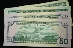 dolares