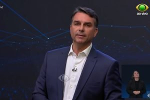 flavio-bolsonaro-debate-band-1