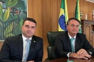 flavio_e_jair_bolsonaro-36204226