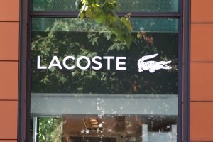 gettyimages-1163938232-lacoste-demite-ceo