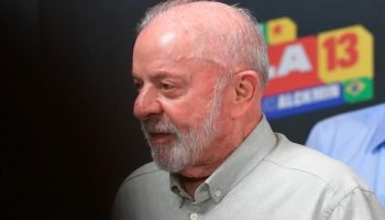luiz-inacio-lula-da-silva-se-pronunciou-sobre-o-fim-da-escala-6x1-durante-agenda-no-qg-de-campanha-no-lago-sul-em-brasilia-metropoles-7-scaled-1