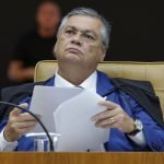 ministro-flavio-dino-durante-sessao-plenaria-do-stf-metropoles-1-scaled-1