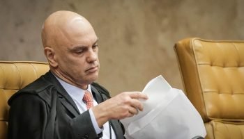 ministros-do-supremo-tribunal-federal-stf-andre-mendonca-e-alexandre-de-moraes-durante-sessao-da-corte-metropoles-3-scaled-1