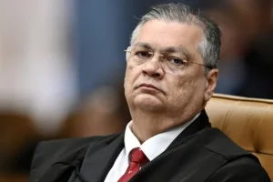 Foto: Dino mantém remoção de vídeos de vereador que ofendeu adversário