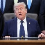 Trump fala em evento sobre acessibilidade aos cuidados de saúde no Salão Oval da Casa Branca