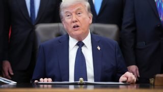 Trump fala em evento sobre acessibilidade aos cuidados de saúde no Salão Oval da Casa Branca
