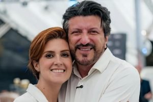 viuva-de-lito-sousa-fala-sobre-1a-viagem-de-aviao-apos-morte-do-marido